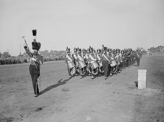 Fête du centenaire de la conquête de l'Algérie en Algérie en 1930 /
Clair-Guyot, Jean / MUCEM
https://www.photo.rmn.fr/archive/07-536167-2C6NU0JVWJP3.html
